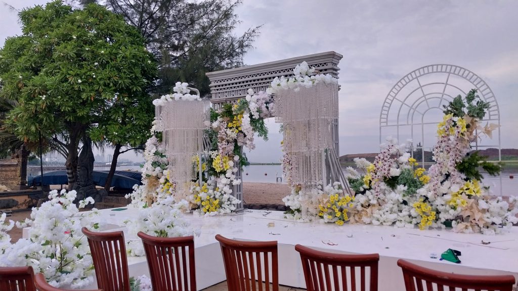 Sewa Panggung Melamin Putih Jakarta