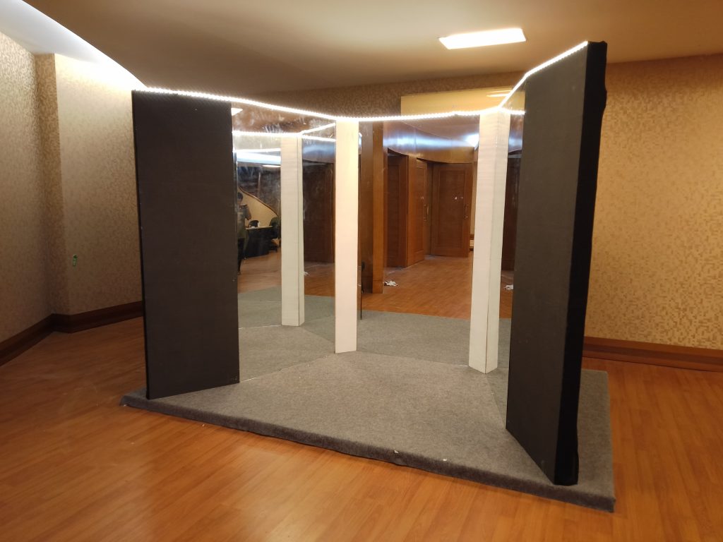 Sewa Backdrop Mirror Custom Jakarta