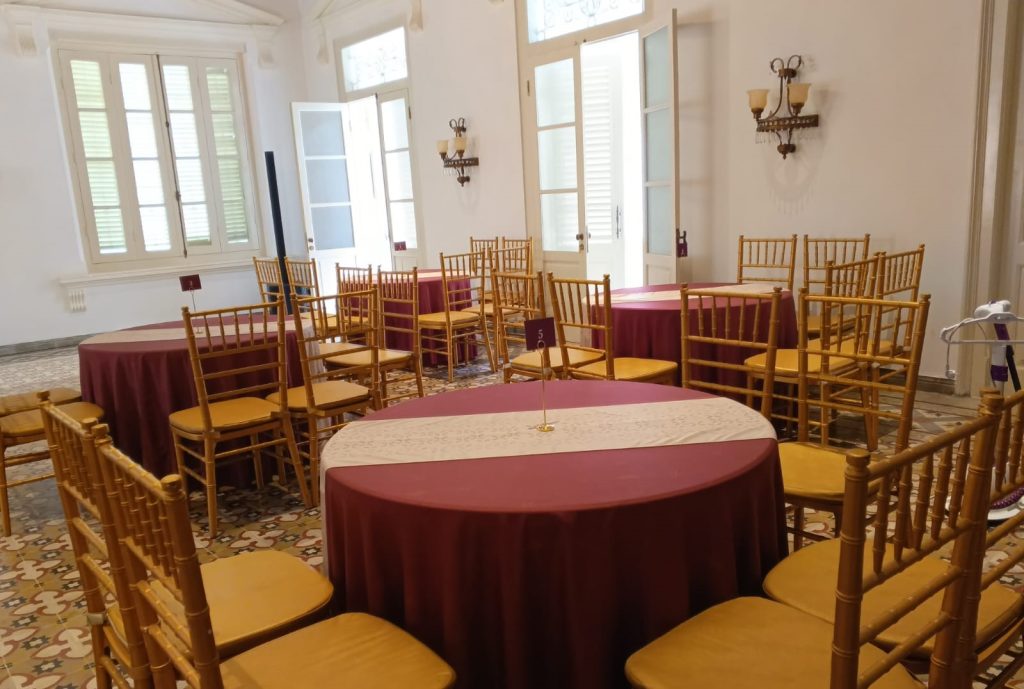 Sewa Meja Bulat Tangerang