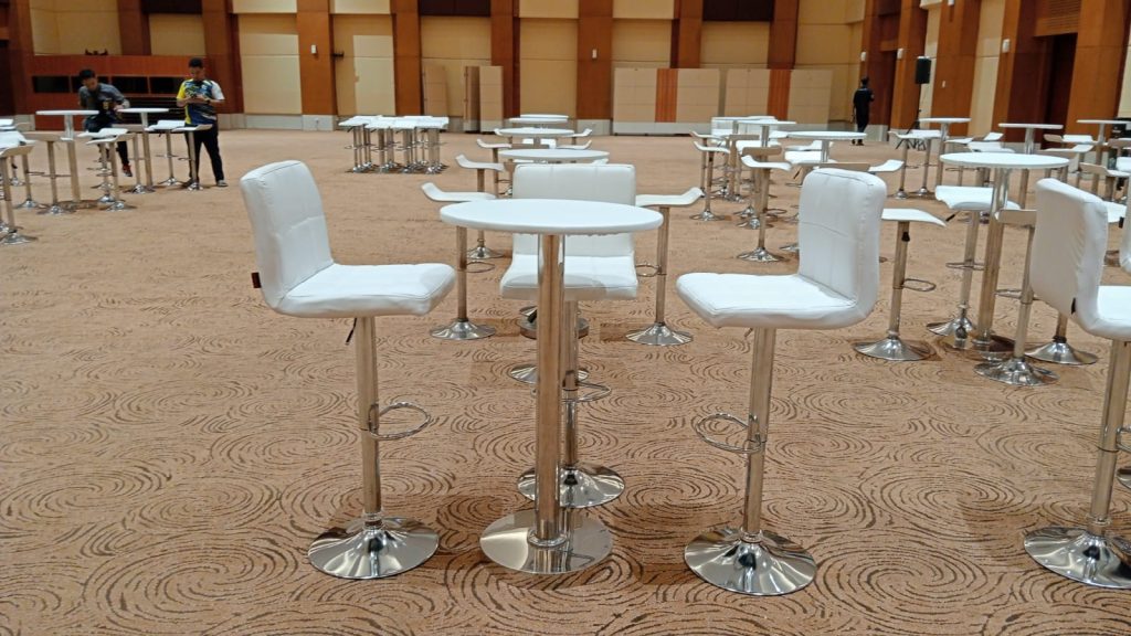 Sewa Kursi Dan Meja Barstool Tangerang