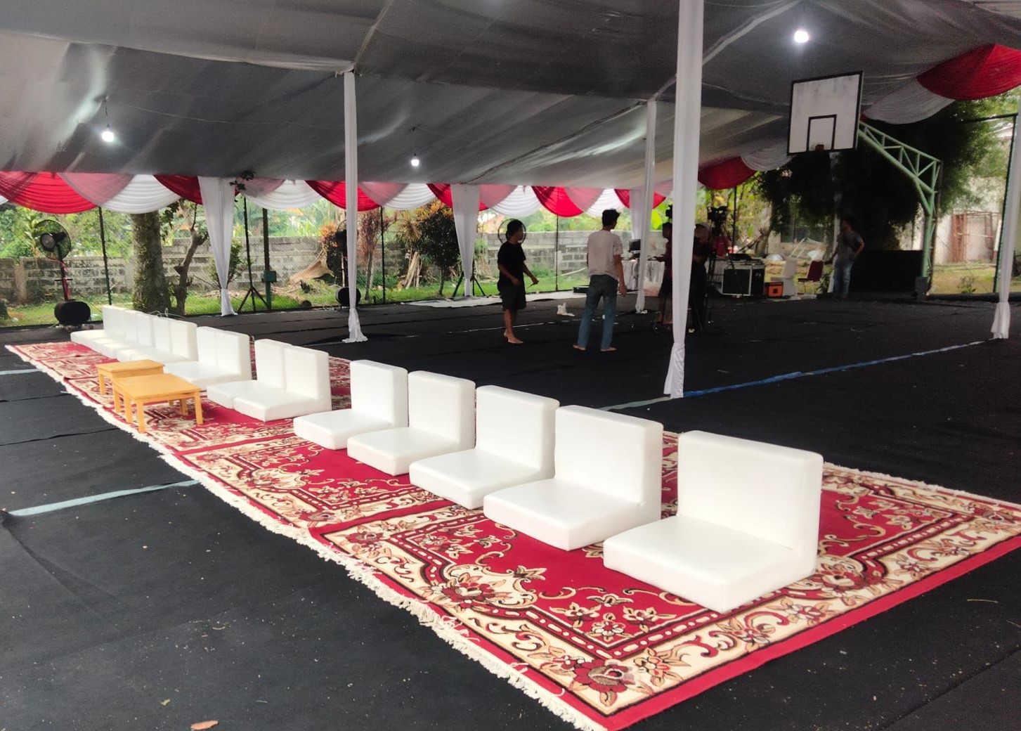 sewa sofa lesehan jakarta pusat