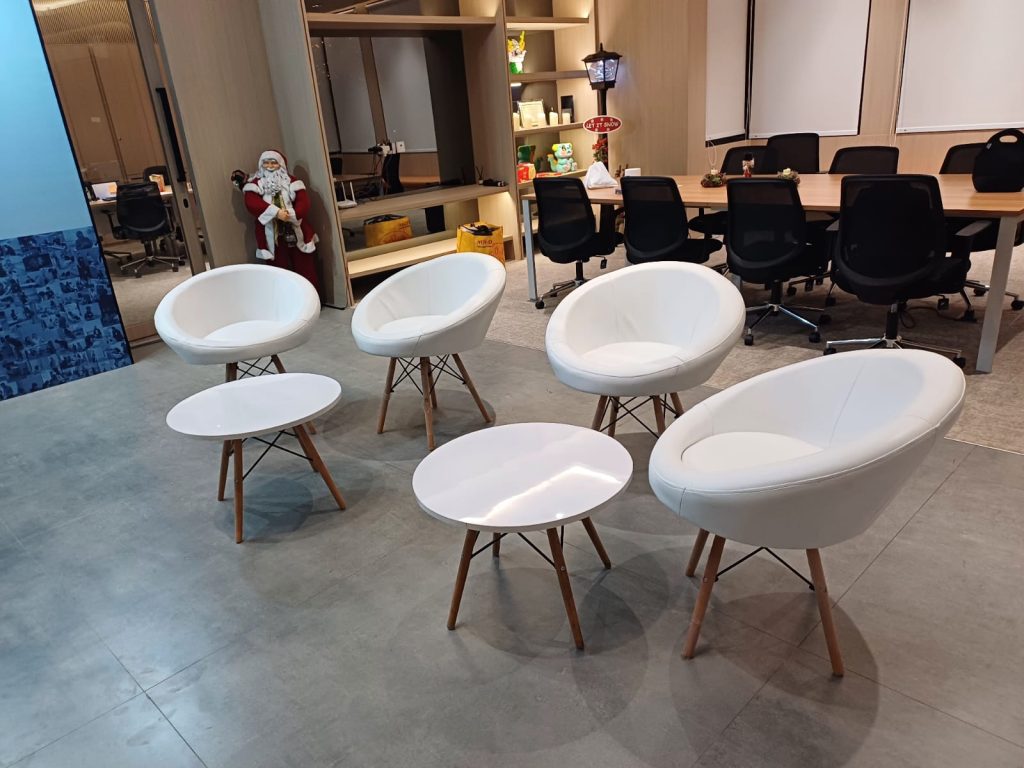 sewa sofa queen jakarta