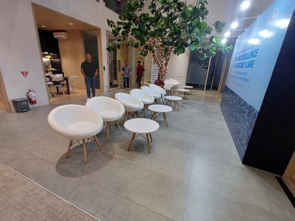 sewa sofa queen jakarta