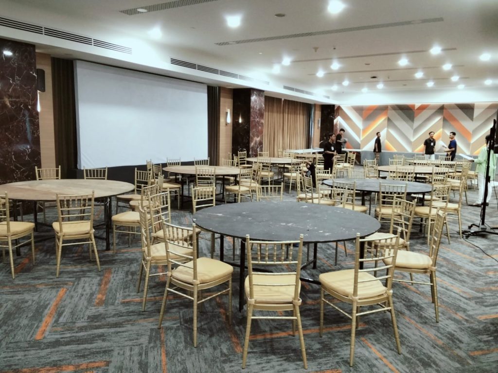 sewa kursi tiffany jakarta selatan