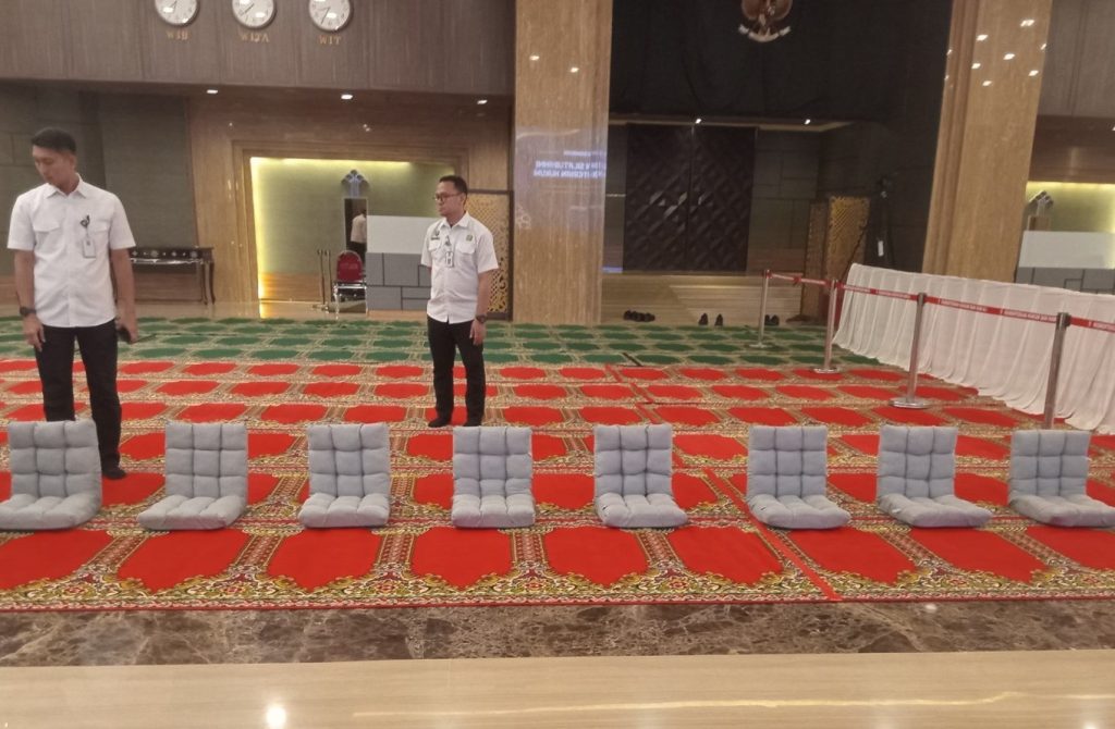 sewa kursi lesehan jakrta timur