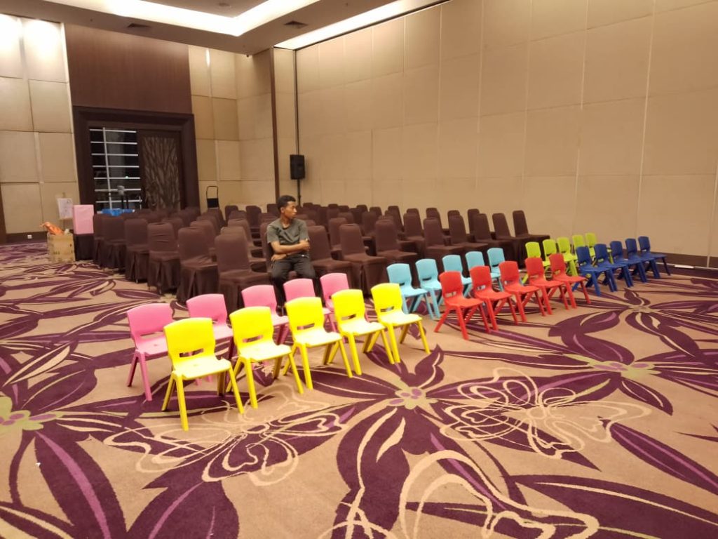 sewa meja kursi anak bekasi timur