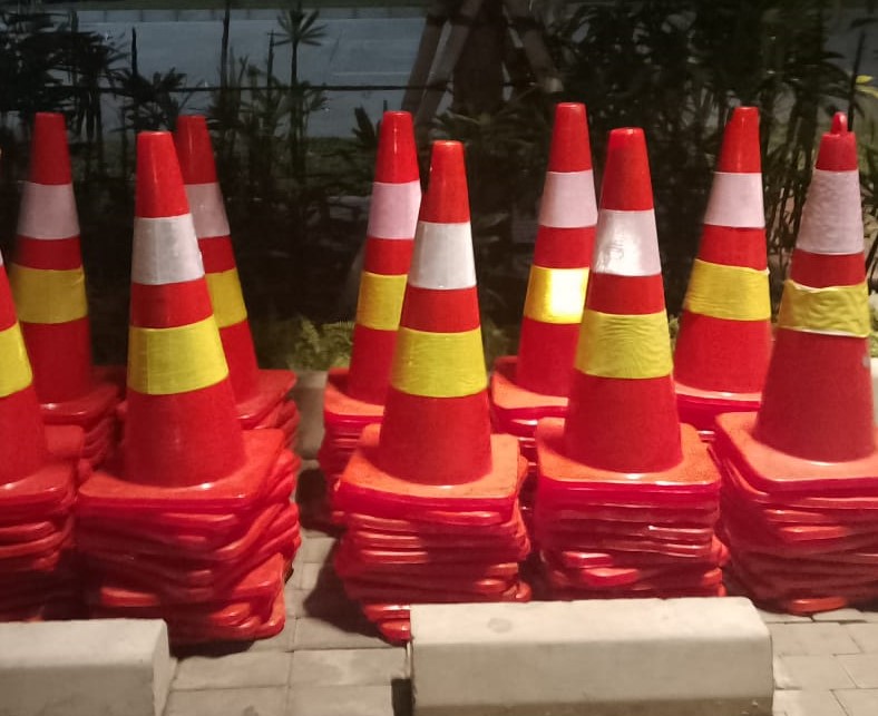 sewa traffic cone depok
