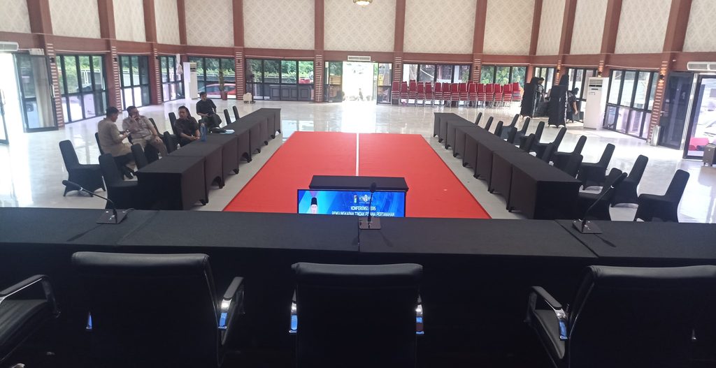 Sewa Kursi Direktur Jakarta Barat.