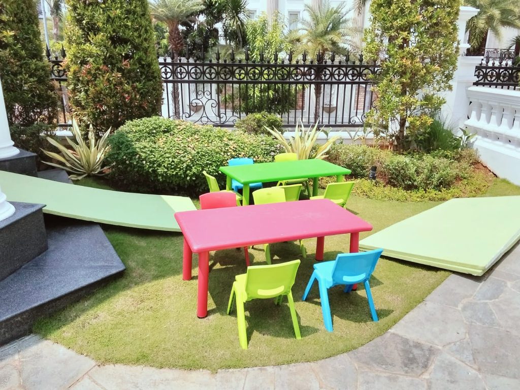 sewa meja kursi anak event-jakarta 