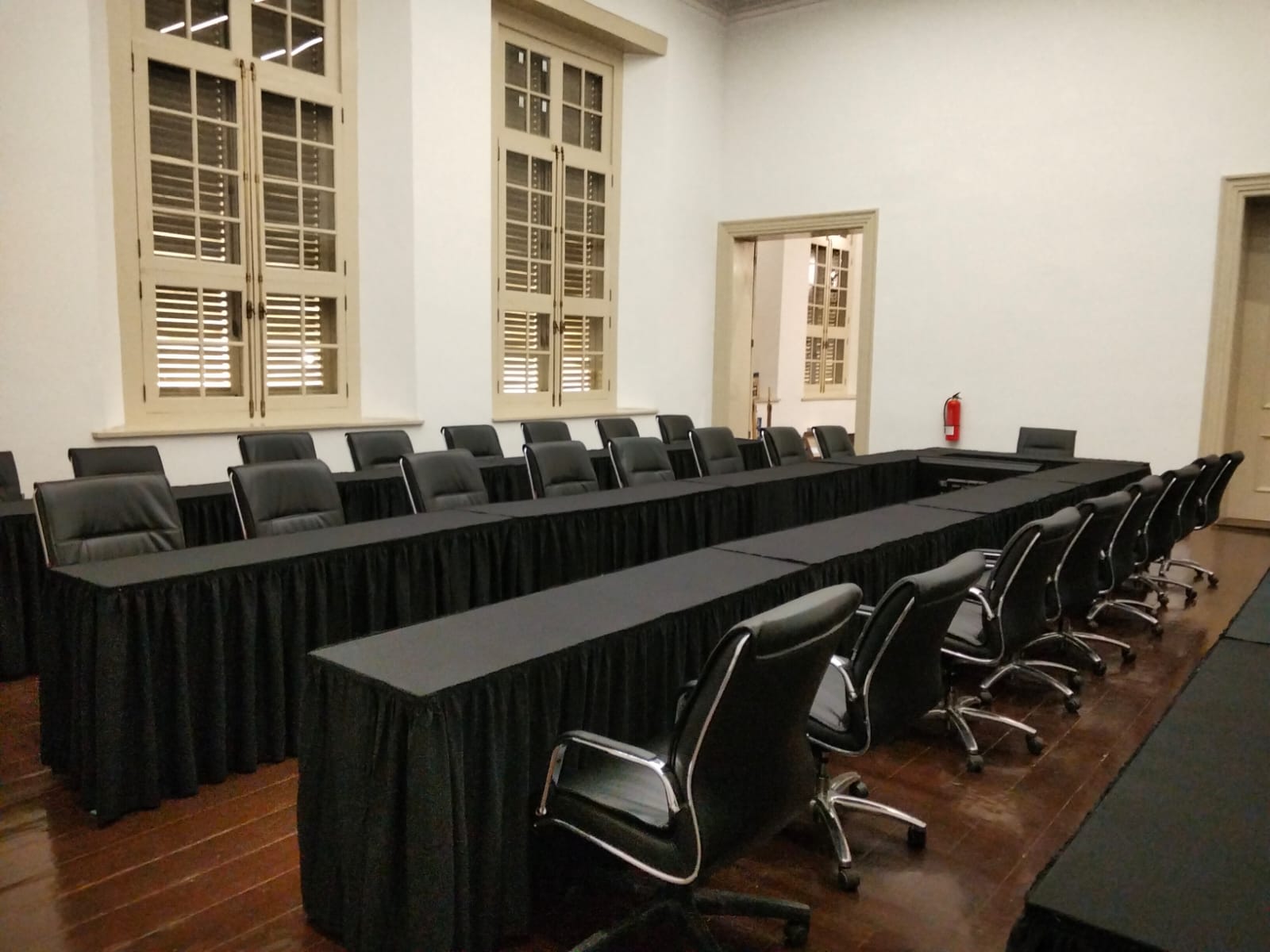 Sewa Kursi Direktur Jakarta Barat 