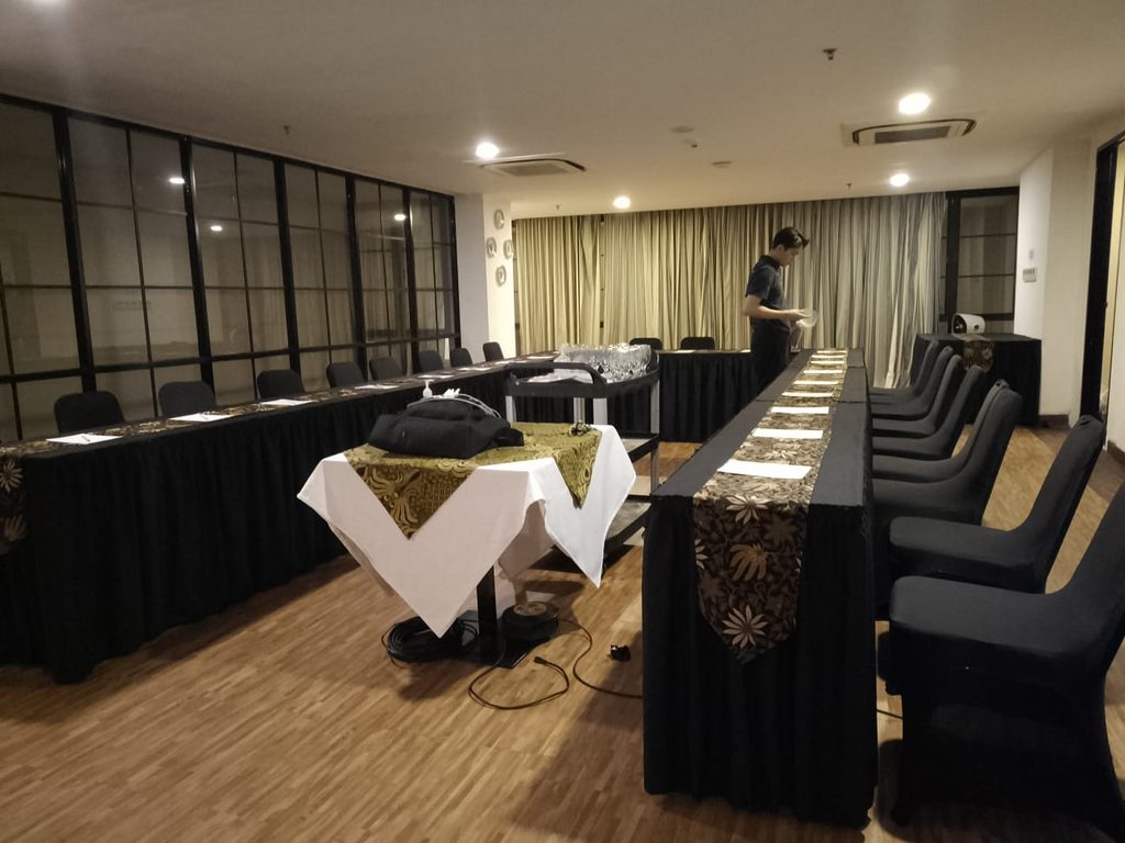 Sewa Meja IBM Jakarta Barat