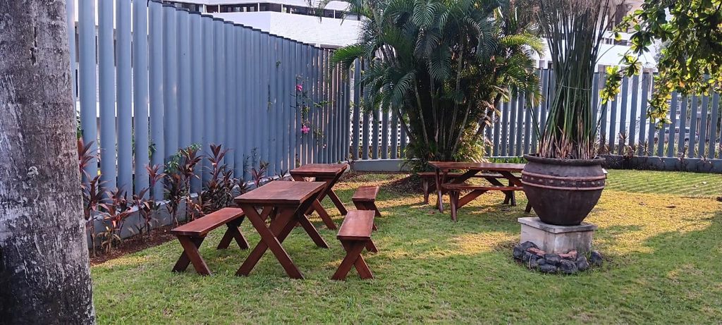 sewa meja kursi taman