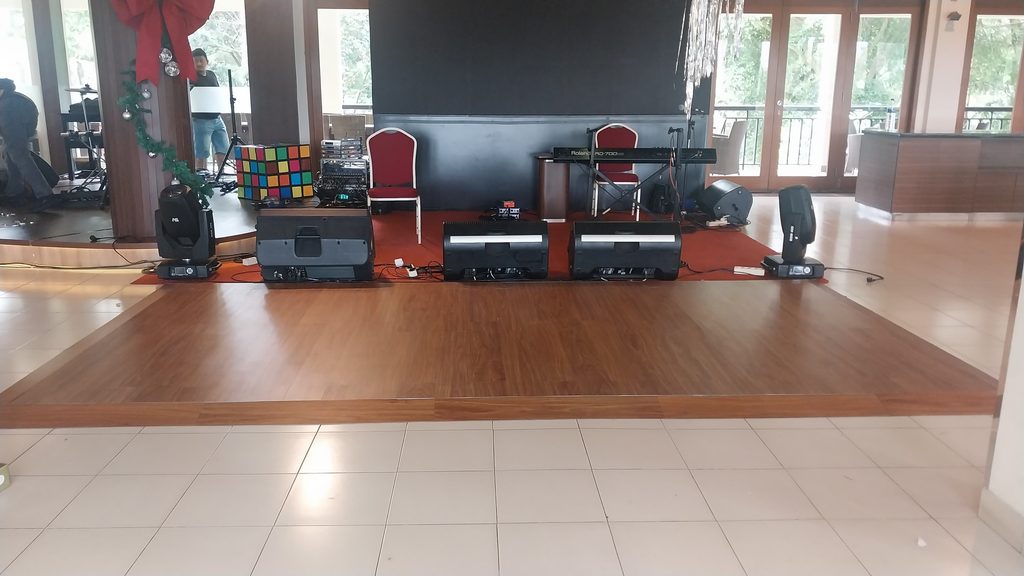 sewa dance floor bekasi timur