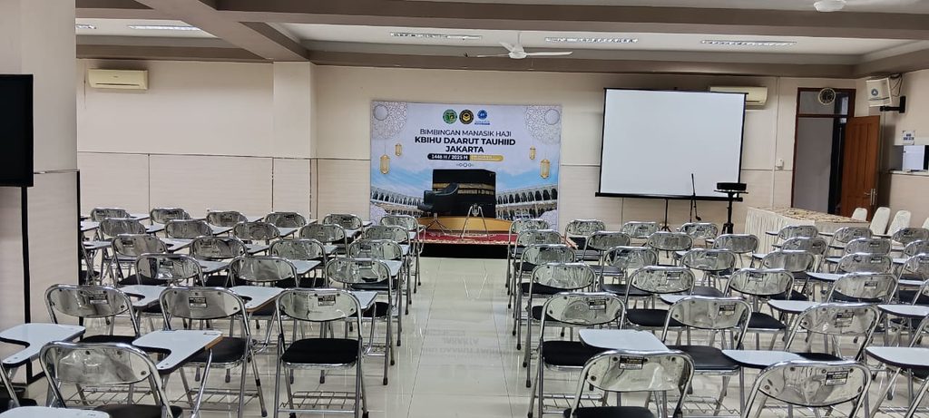 sewa kursi kuliah jakarta timur