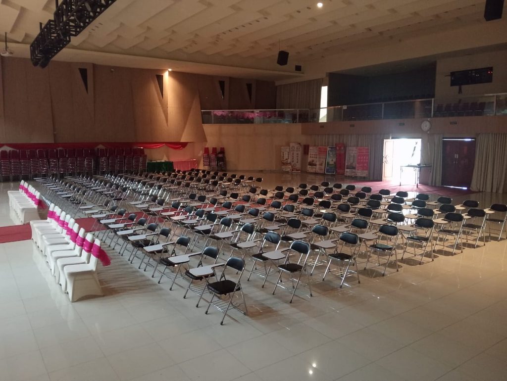 sewa kursi kuliah jakarta timur