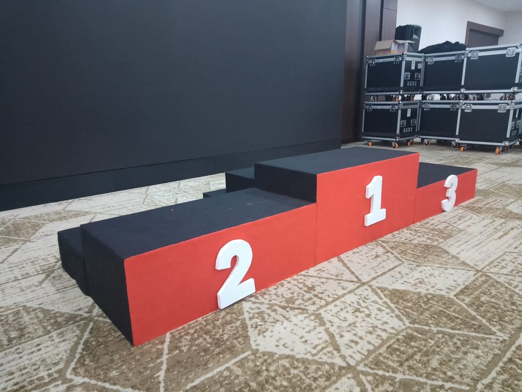sewa podium juara bekasi timur